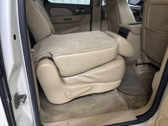 Used 2012 GMC Yukon XL SLT AWD/4WD image 16