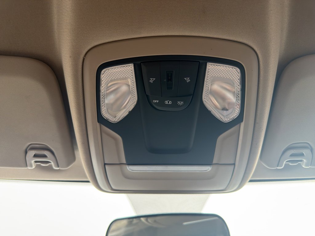 Used 2019 RAM 5500 Tradesman w/ Chrome Appearance Group image 28