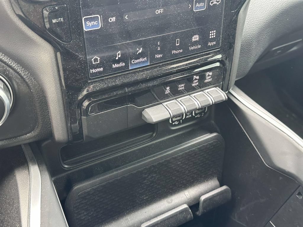 Used 2023 RAM 1500 Big Horn AWD/4WD image 29