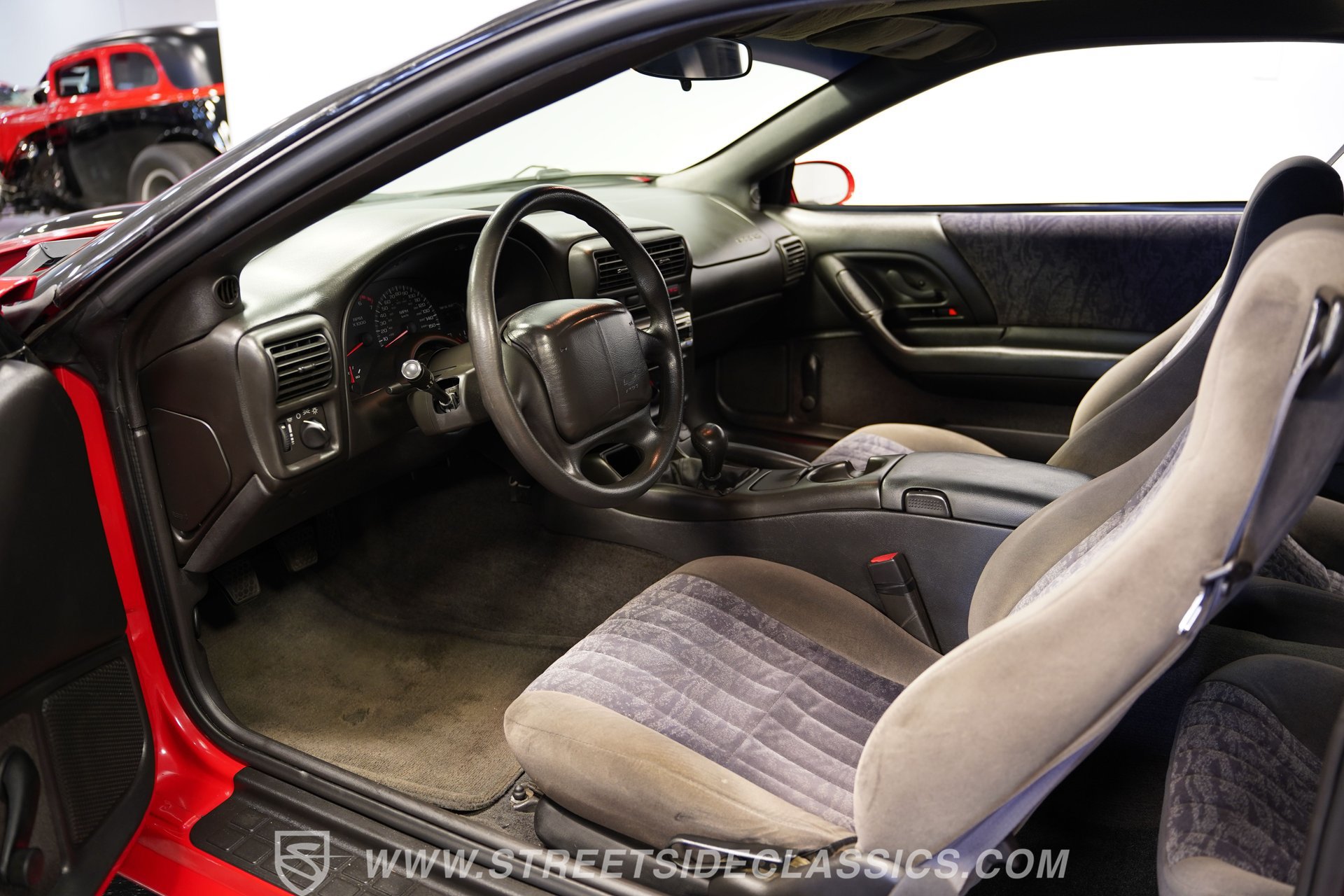 Used 2001 Chevrolet Camaro Z28 RWD image 4