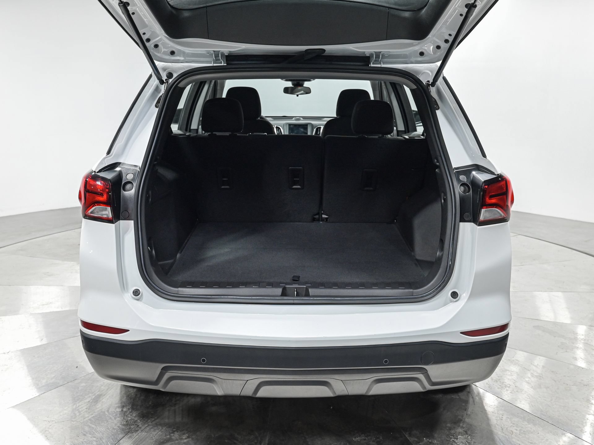 Used 2024 Chevrolet Equinox LS FWD image 6