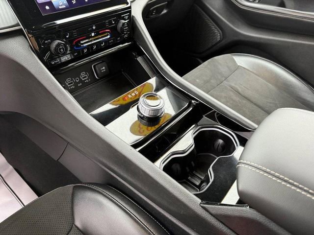 Certified 2023 Jeep Grand Cherokee L Laredo image 29