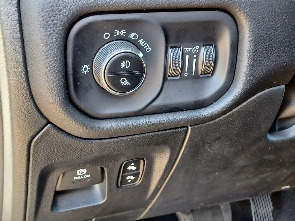 New 2026 RAM 1500 Big Horn AWD/4WD image 13