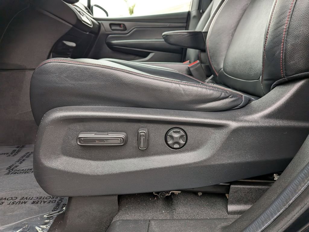 Used 2024 Honda Odyssey Sport image 16