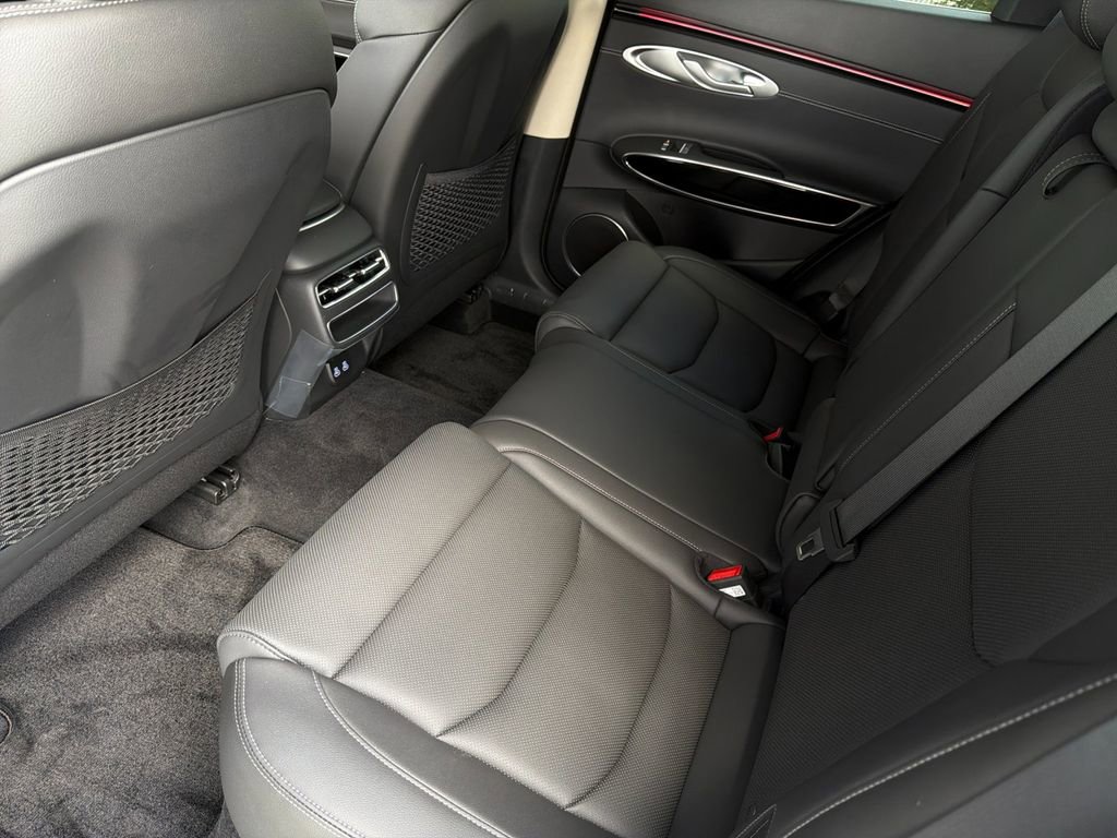 New 2026 Genesis GV70 2.5T AWD/4WD image 12