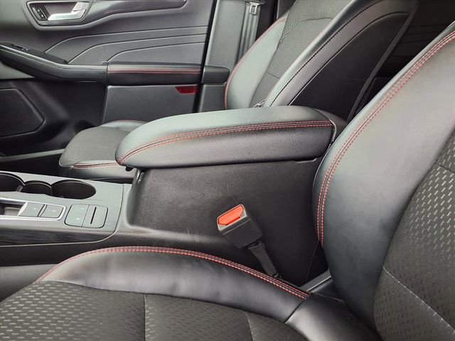 Used 2025 Ford Escape ST-Line image 54