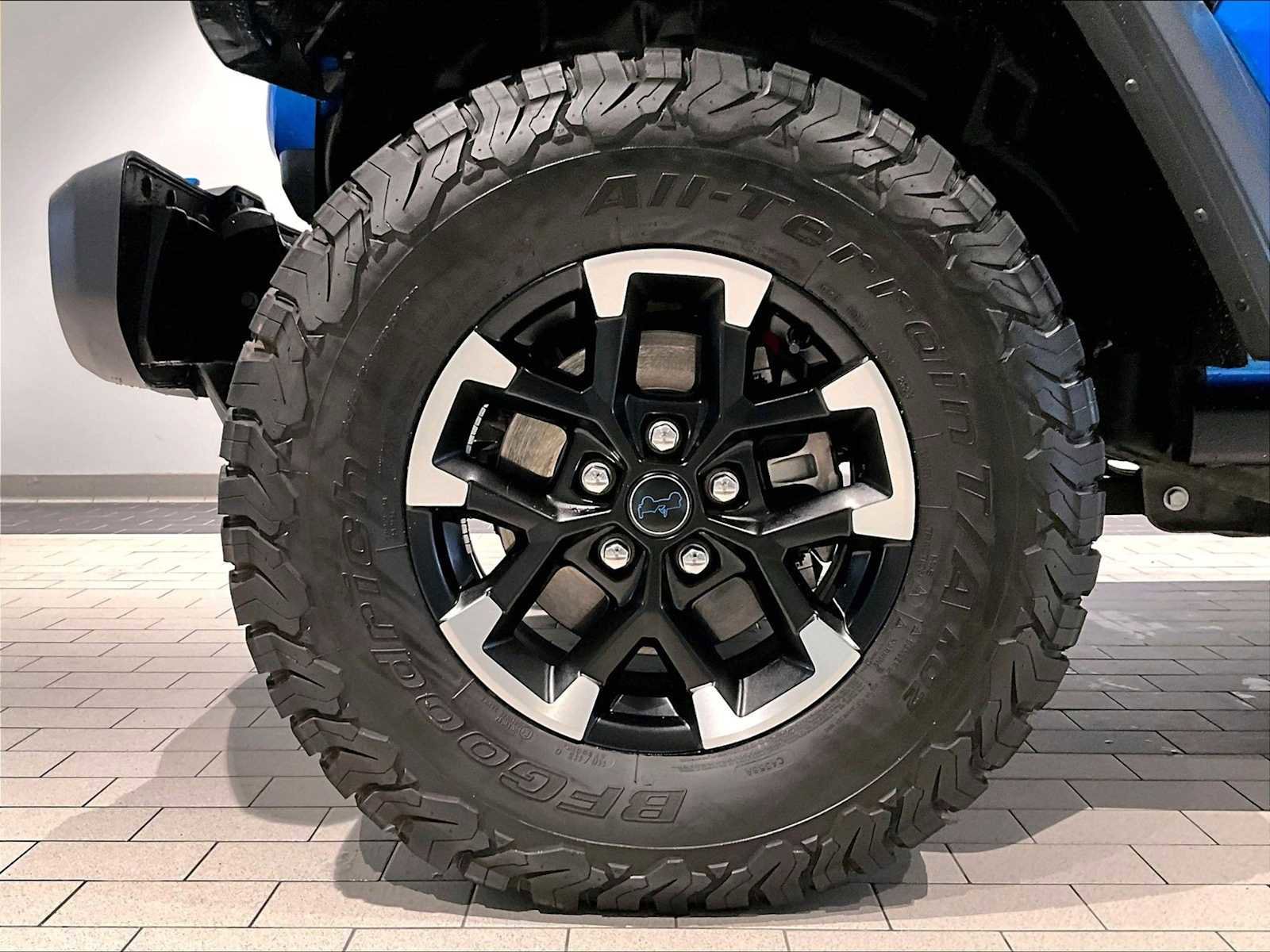 Used 2024 Jeep Wrangler Rubicon w/ Technology Group image 14