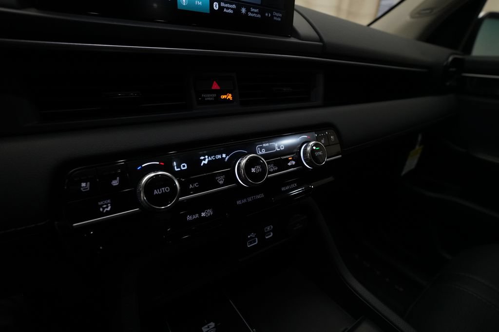 Certified 2025 Honda Pilot Elite image 23
