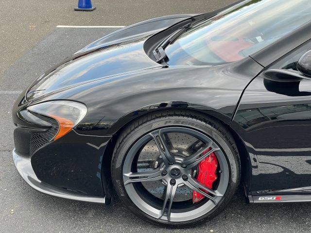 Used 2015 McLaren 650S Spider RWD image 14