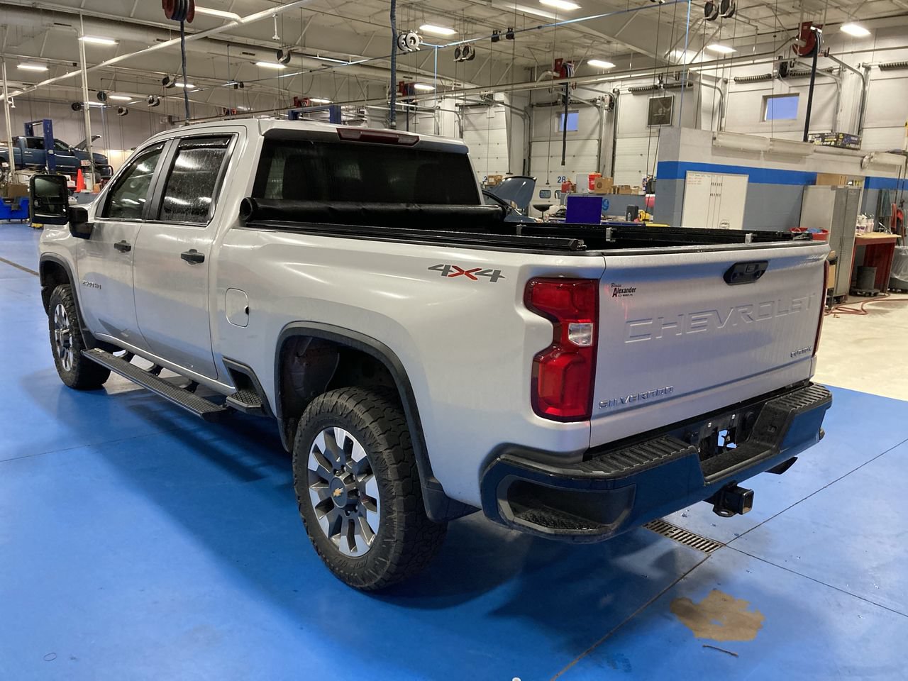 Used 2021 Chevrolet Silverado 2500 Custom w/ Custom Value Package AWD/4WD image 5