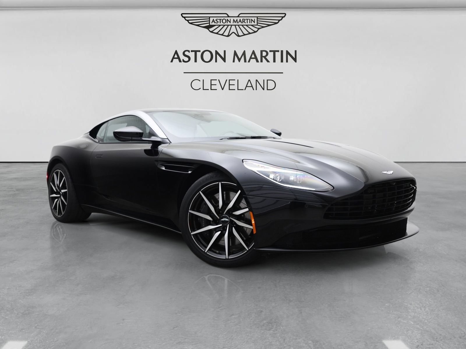 Used 2018 Aston Martin DB11 V12 RWD image 1
