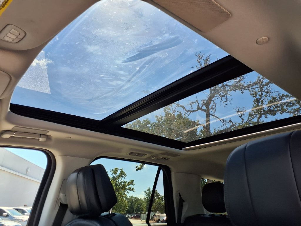 Used 2025 Lincoln Navigator Reserve AWD/4WD image 14