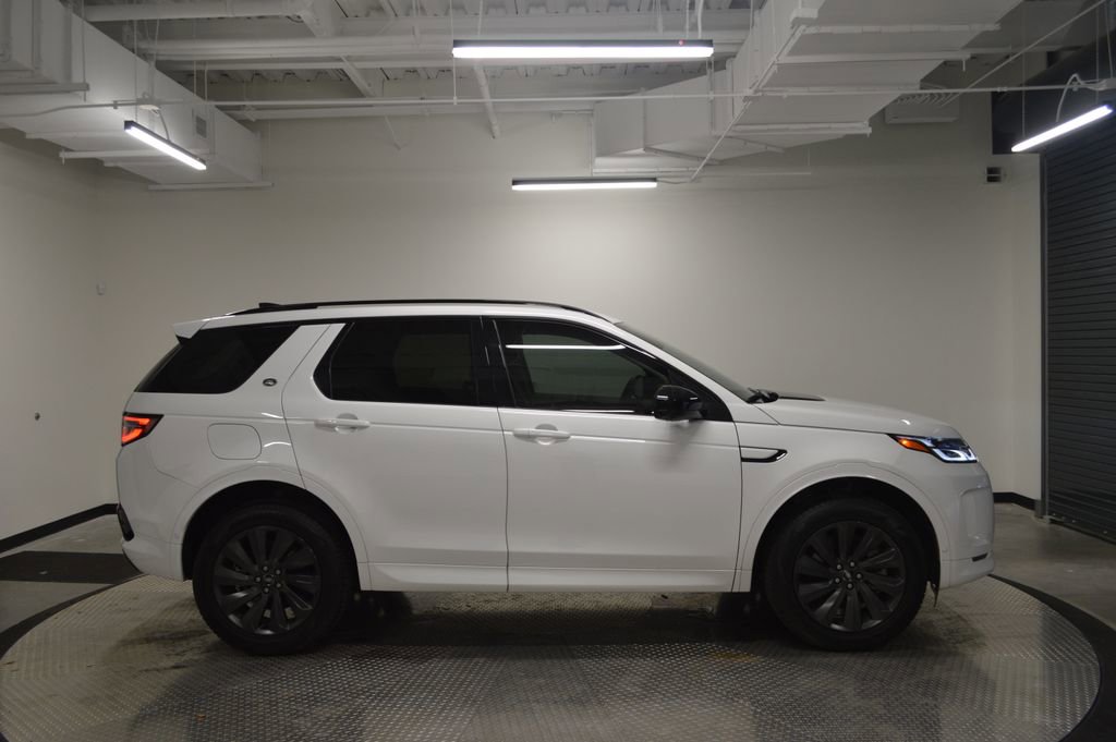 Used 2025 Land Rover Discovery Sport S image 6
