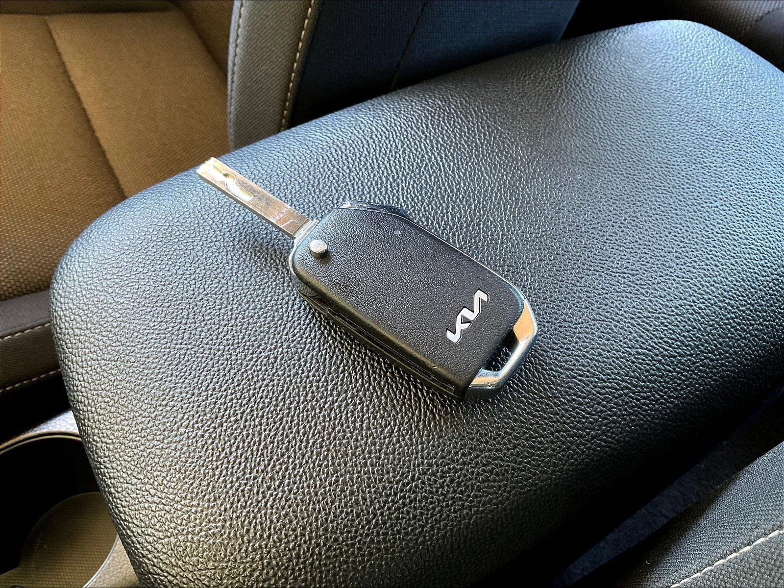 Used 2024 Kia Forte LXS w/ LXS Technology Package FWD image 31