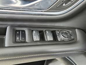 Used 2023 Chevrolet Suburban Premier image 19