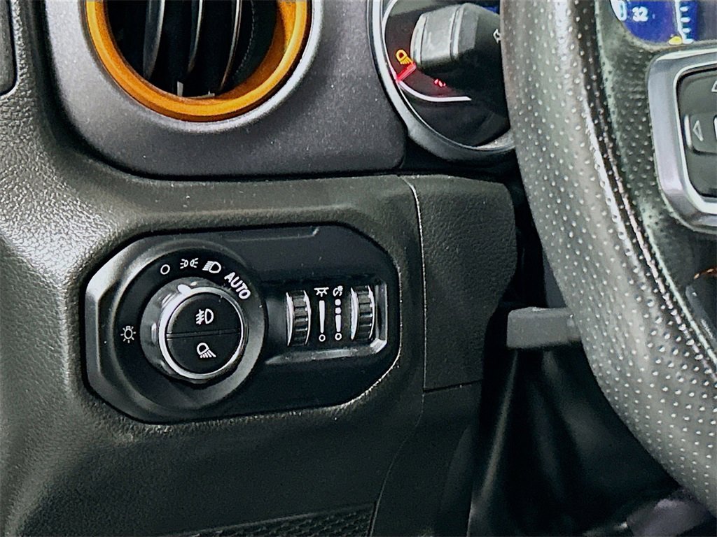 Used 2022 Jeep Gladiator Mojave w/ LED Lighting Group image 8