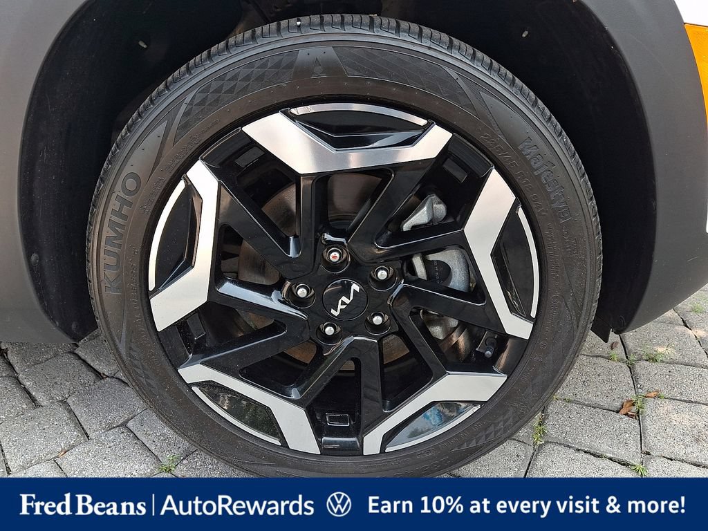 Used 2024 Kia Seltos SX w/ SX Sunroof Package AWD/4WD image 11