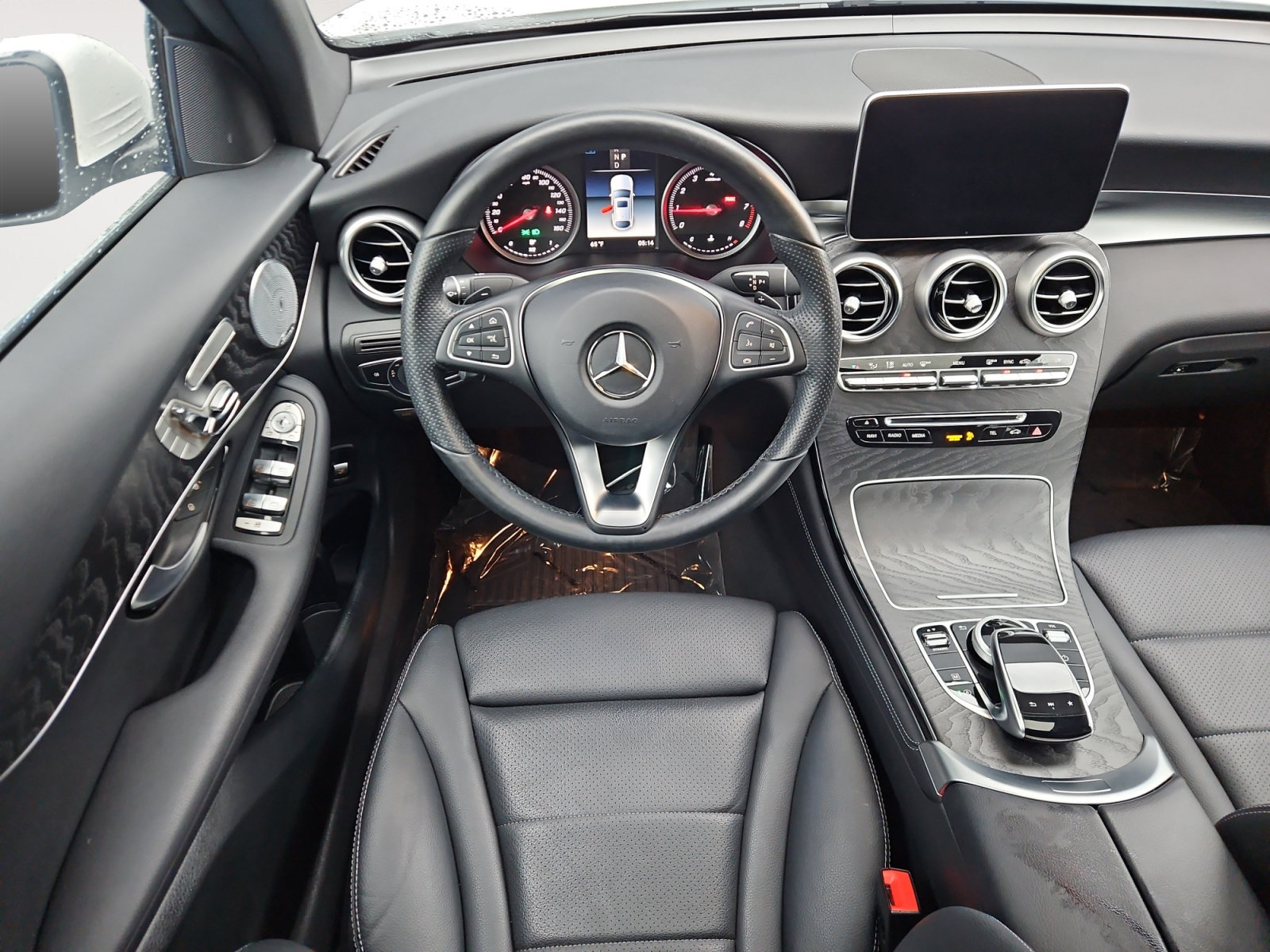 Used 2018 Mercedes-Benz GLC 300 4MATIC Coupe image 10