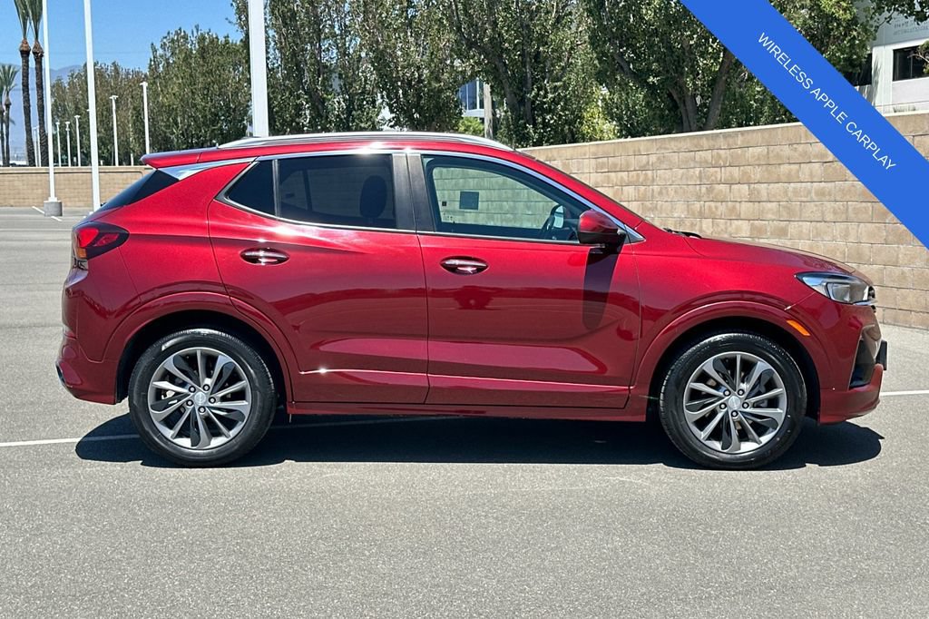 Used 2023 Buick Encore GX Select w/ Sport Touring Package FWD image 3