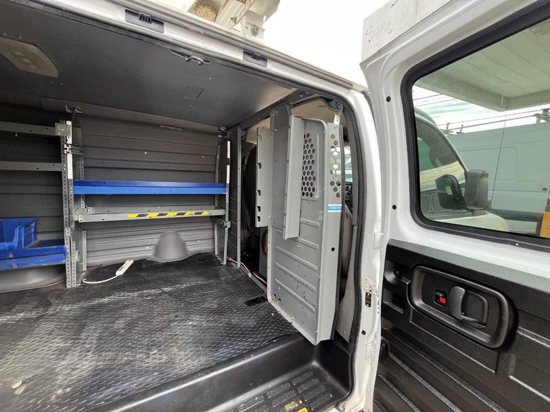 Used 2016 Chevrolet Express 2500 RWD 2500 135" image 9
