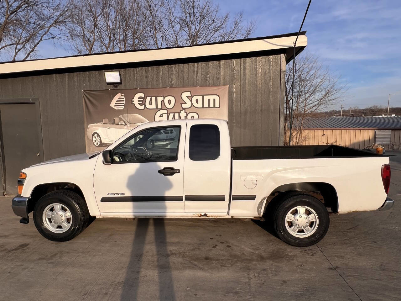 Used 2007 Isuzu i-370 LS image 3