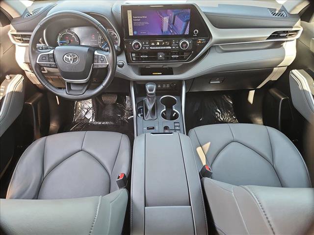 Used 2023 Toyota Highlander XLE AWD/4WD image 24