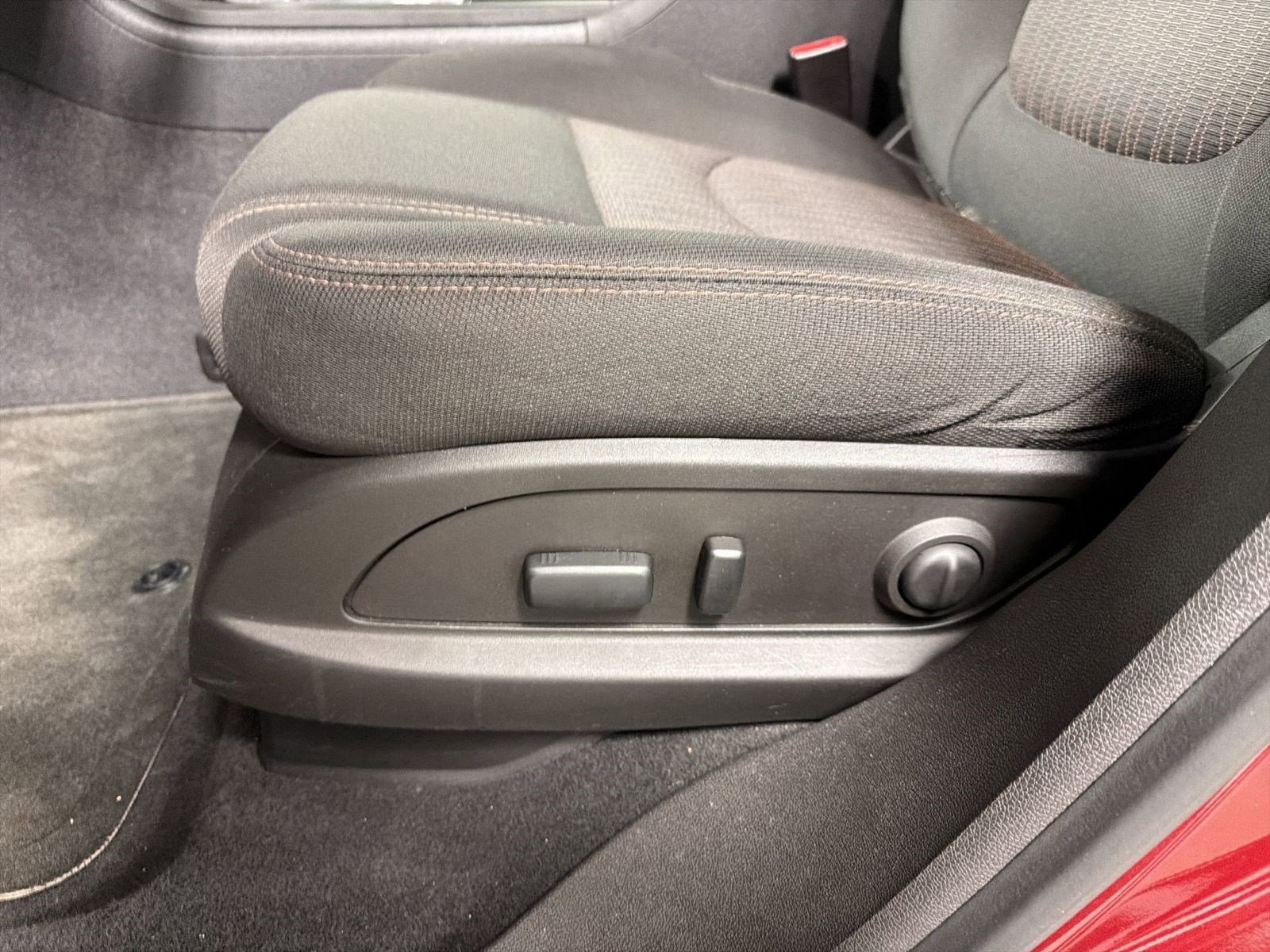 Used 2015 Chevrolet Traverse LT FWD image 13