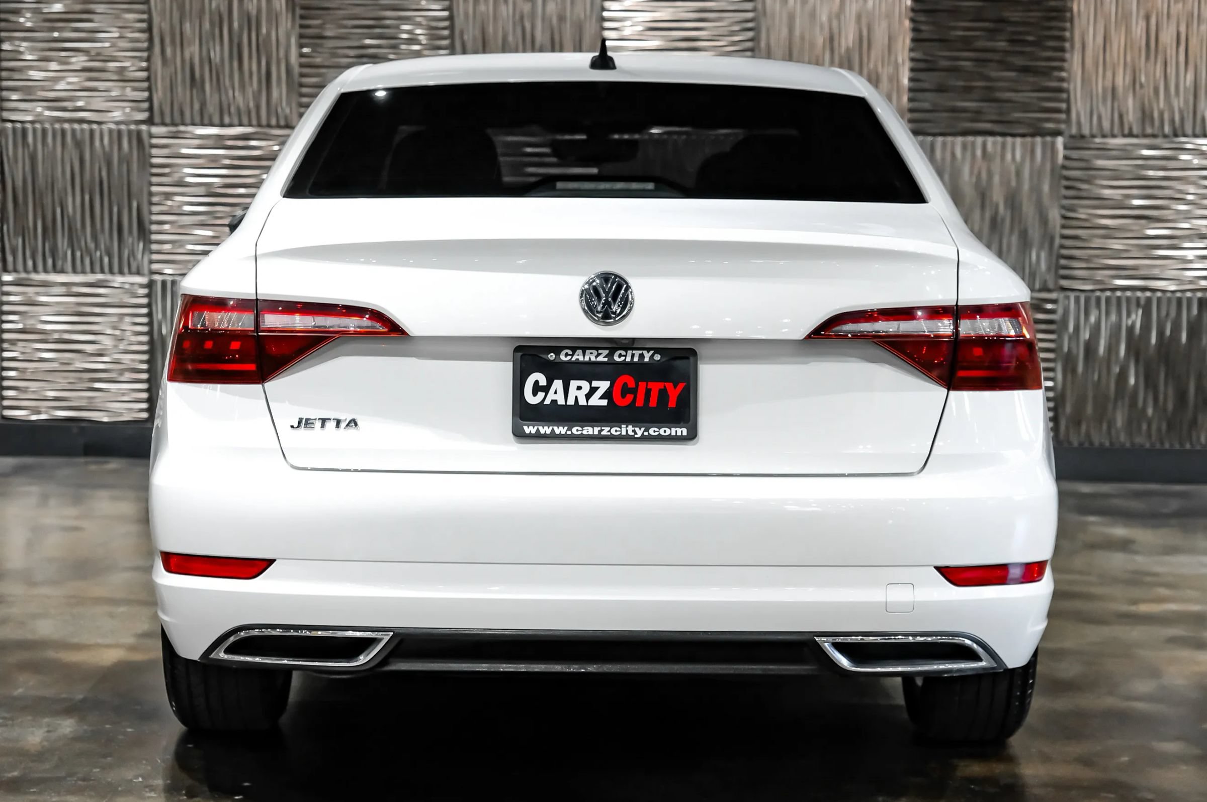 Used 2020 Volkswagen Jetta R-Line w/ R-Line Cold Weather Package FWD image 11