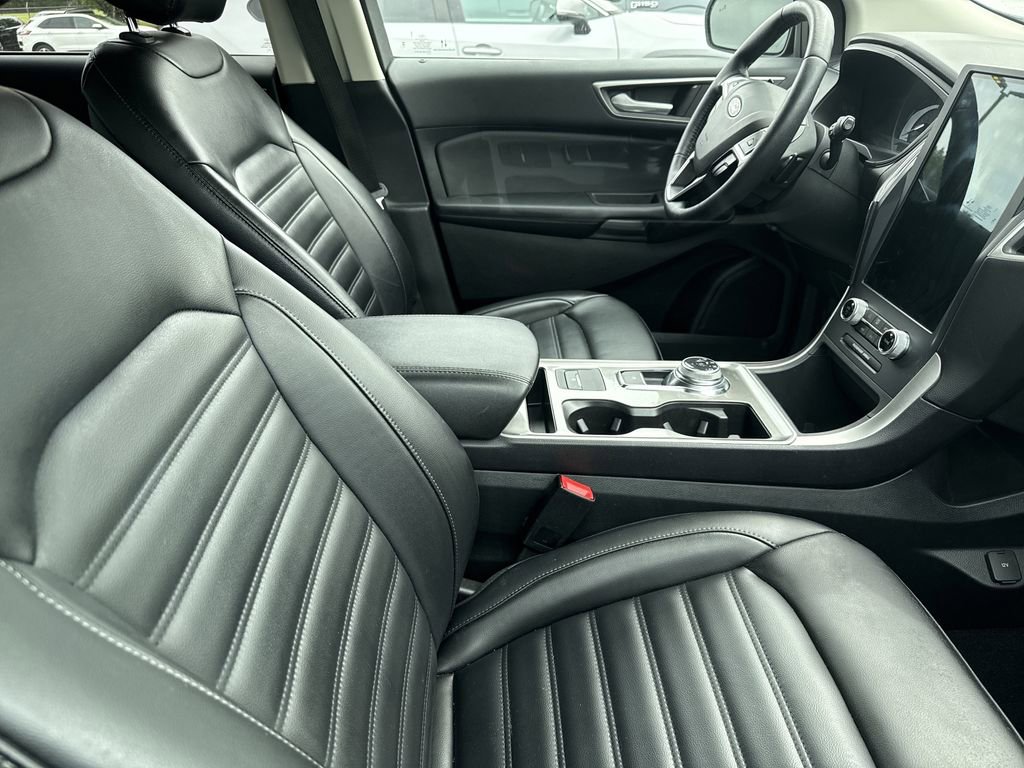 Used 2023 Ford Edge SEL w/ Convenience Package image 16
