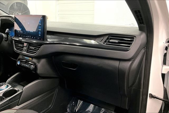 Used 2023 Ford Escape ST-Line Elite image 17