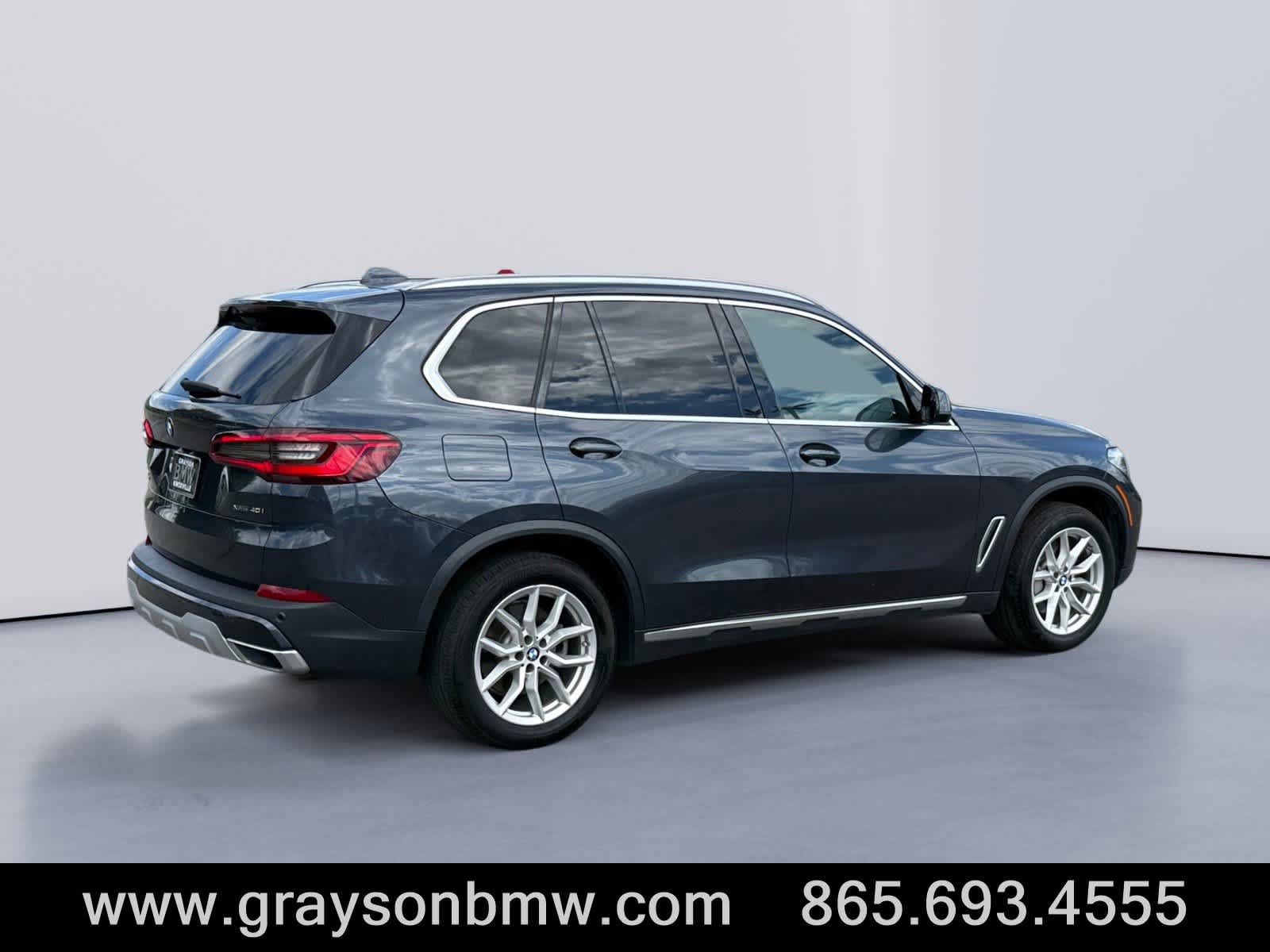 Used 2019 BMW X5 xDrive40i w/ Convenience Package AWD/4WD image 3