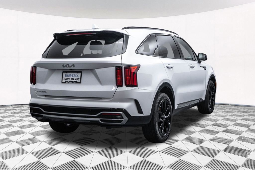 Used 2023 Kia Sorento SX image 10