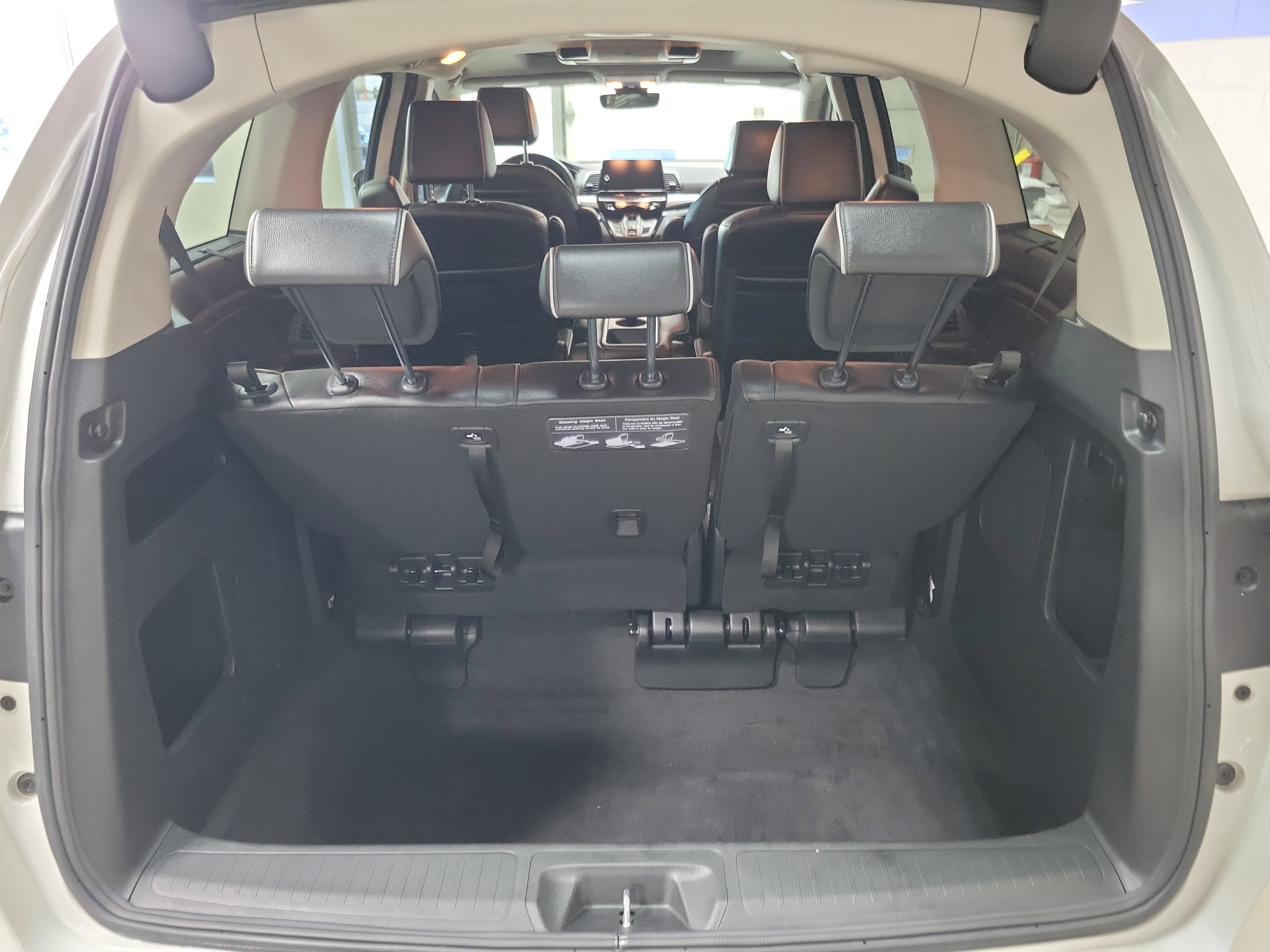 Certified 2025 Honda Odyssey Touring image 9