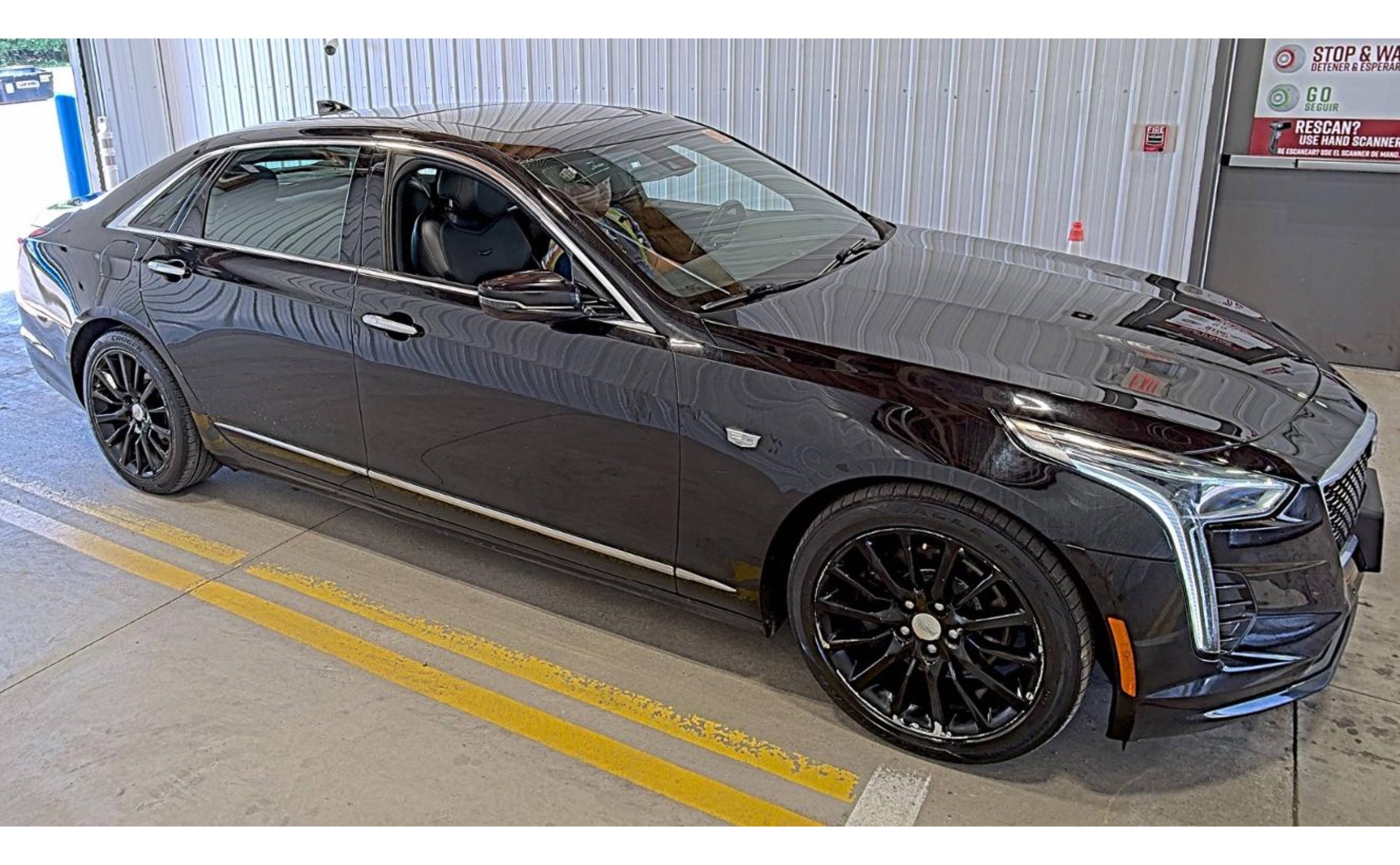 Used 2020 Cadillac CT6 Luxury AWD/4WD image 3