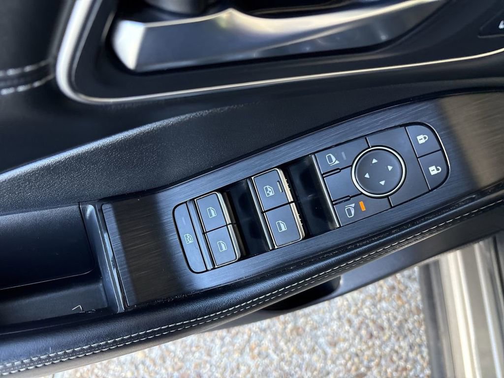 Used 2025 Nissan Rogue Platinum w/ Platinum Premium Package image 24