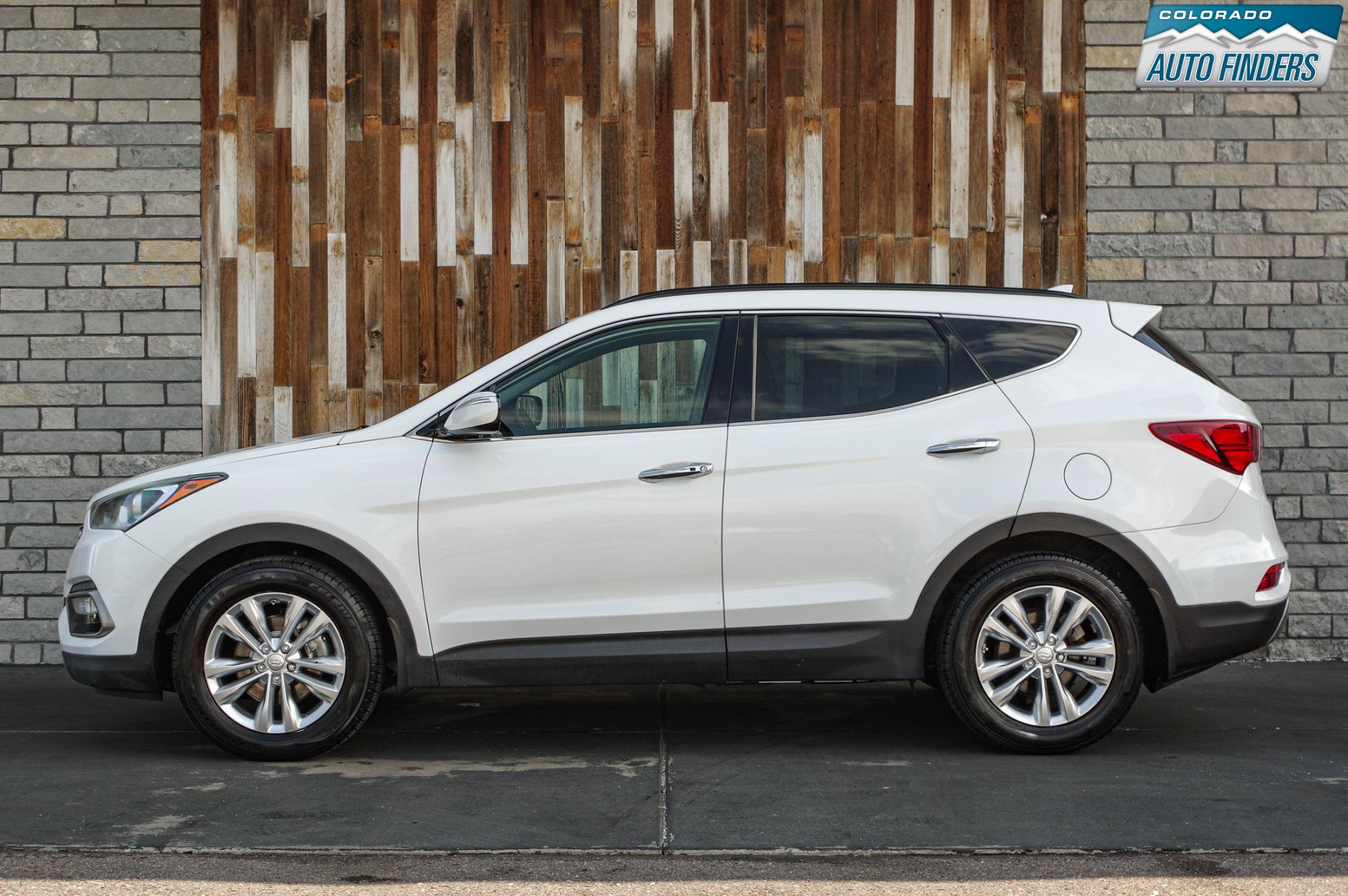 Used 2017 Hyundai Santa Fe Sport 2.0T AWD/4WD image 3