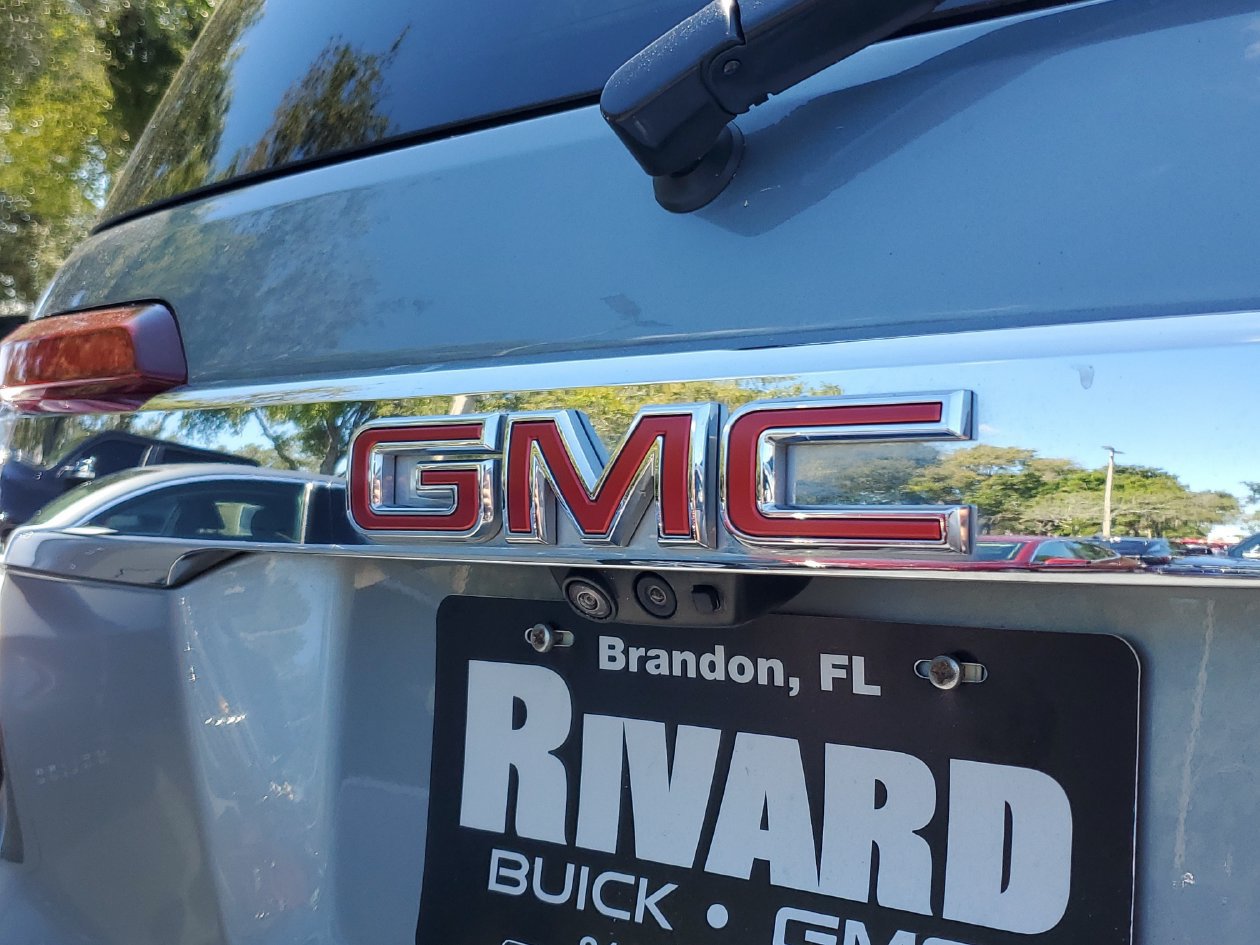 Used 2023 GMC Acadia Denali w/ Denali Ultimate Package FWD image 6