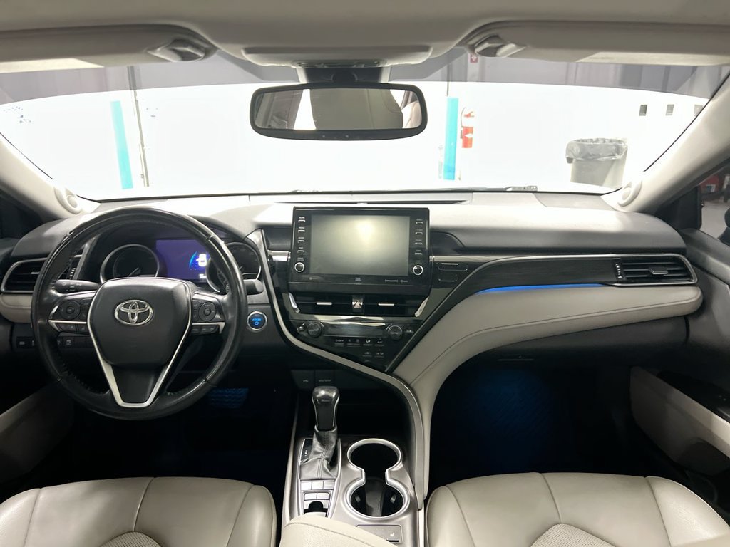 Used 2021 Toyota Camry XLE w/ Navigation Upgrade Package FWD image 10