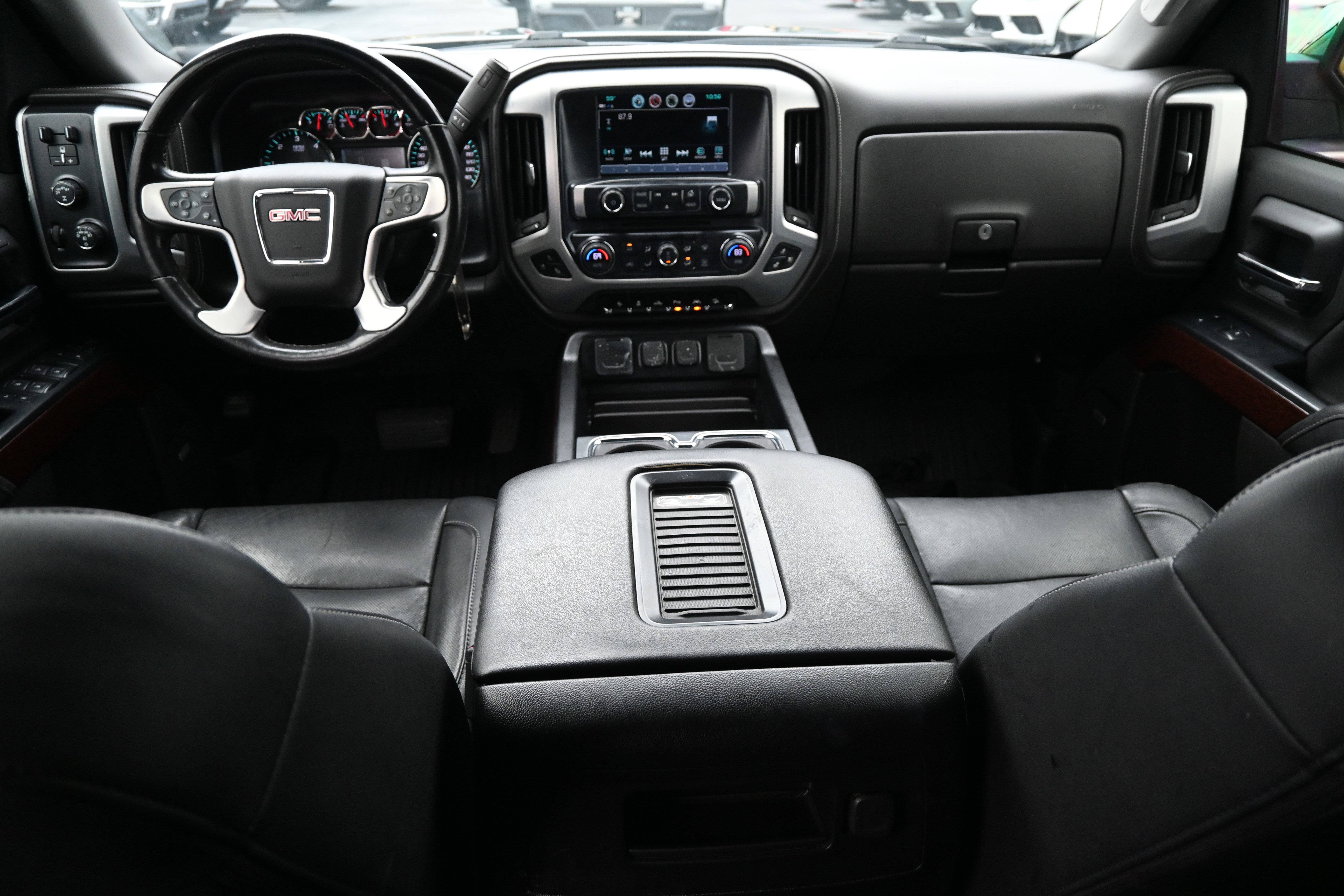 Used 2018 GMC Sierra 1500 SLT image 3