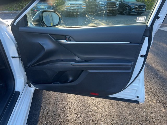 Used 2023 Toyota Camry SE image 13