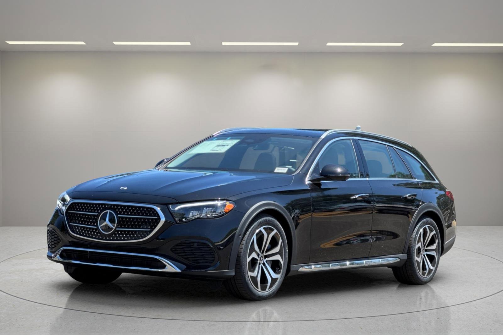New 2025 Mercedes-Benz E 450 4MATIC All-Terrain Wagon image 8
