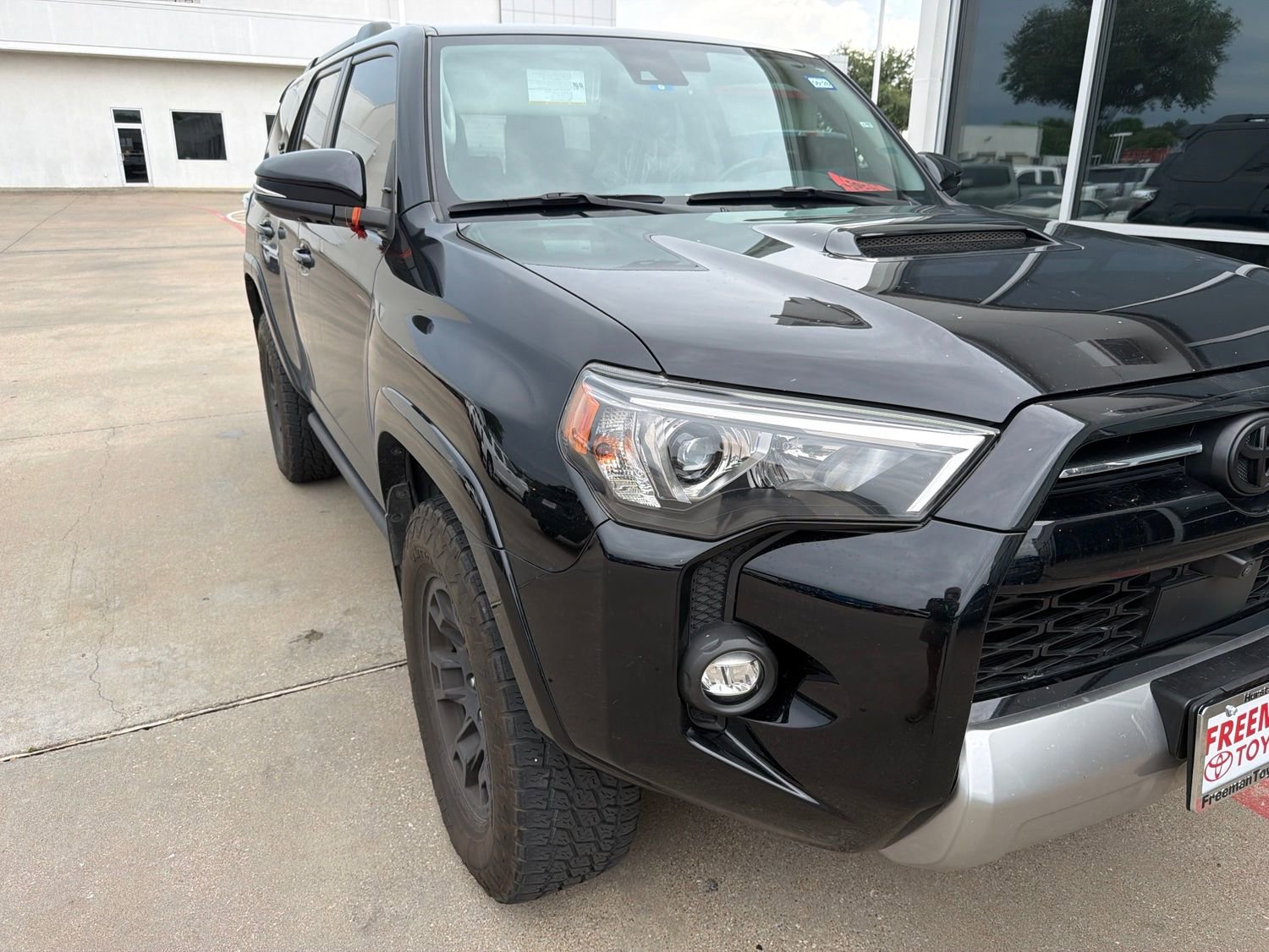 Used 2024 Toyota 4Runner TRD Off-Road Premium w/ Off Road Premium Plus Package AWD/4WD image 3