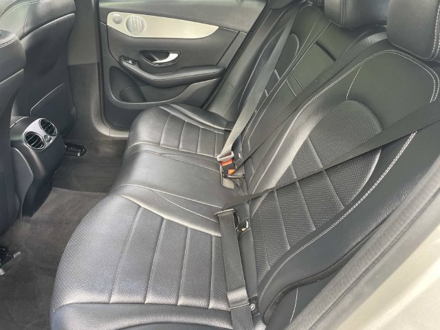 Used 2019 Mercedes-Benz GLC 300 4MATIC image 18
