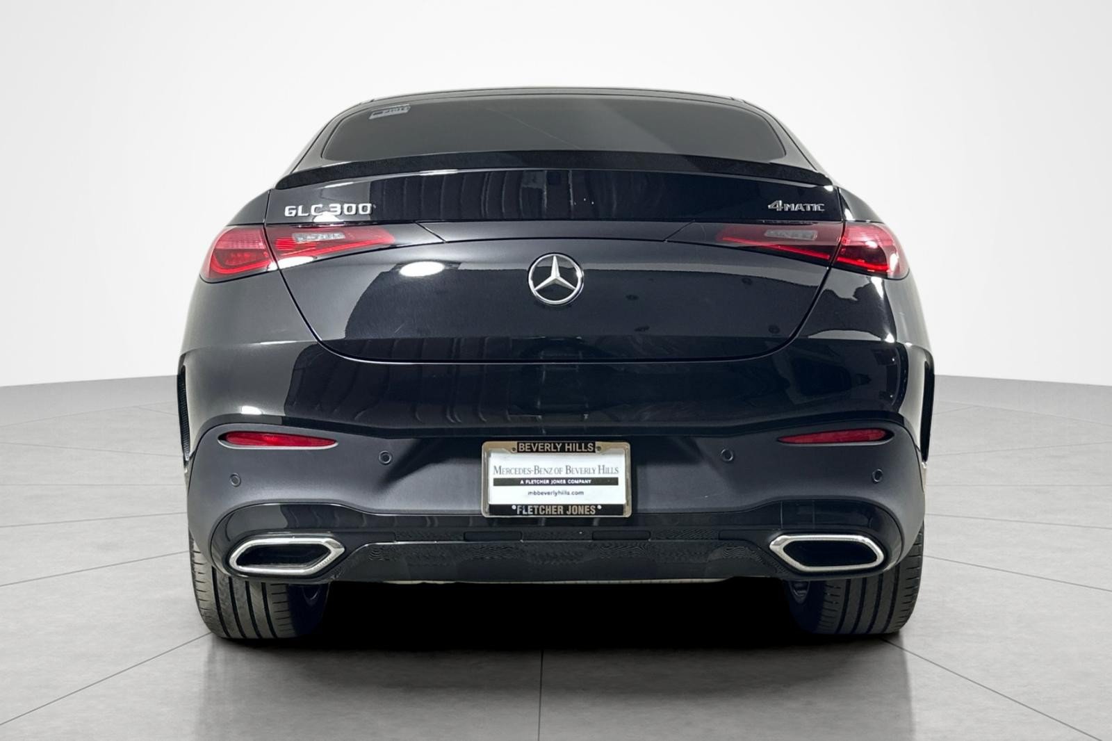Used 2025 Mercedes-Benz GLC 300 4MATIC image 4