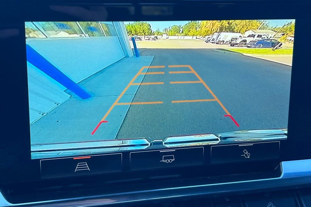 New 2026 GMC Sierra 1500 SLE image 16