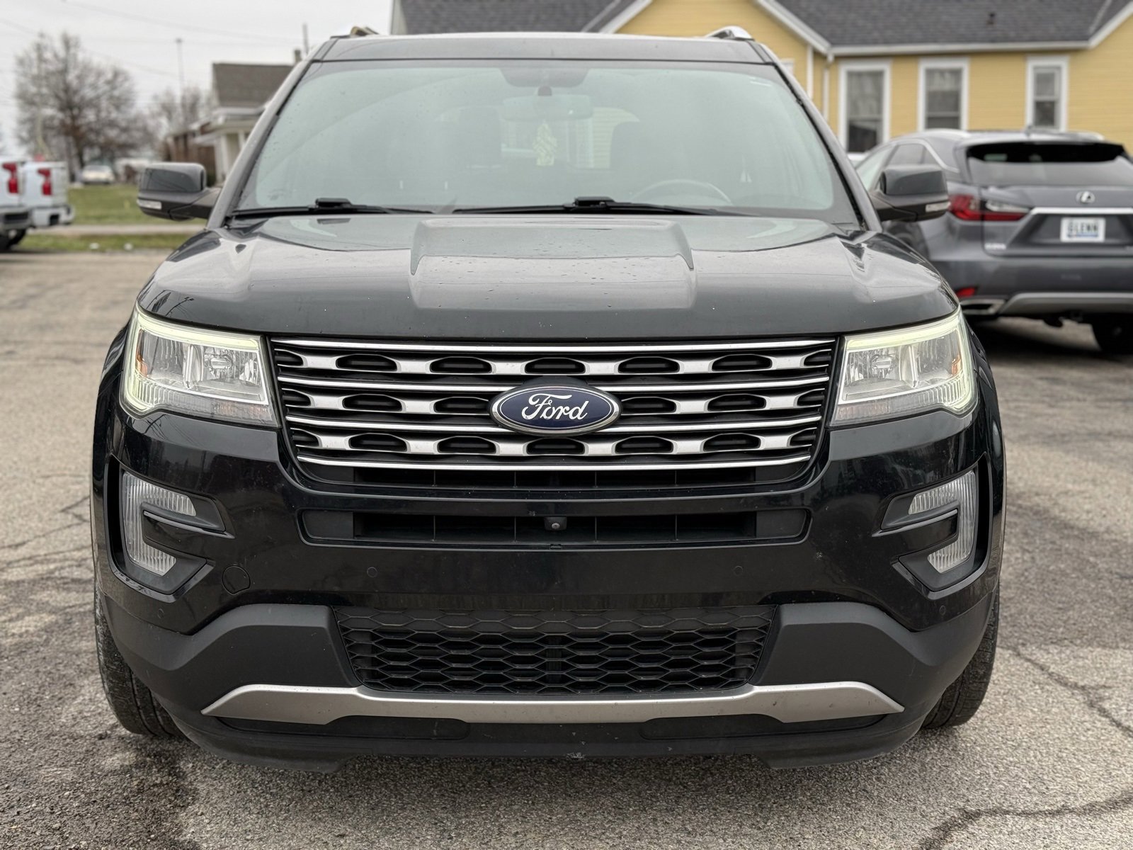 Used 2017 Ford Explorer Limited image 11