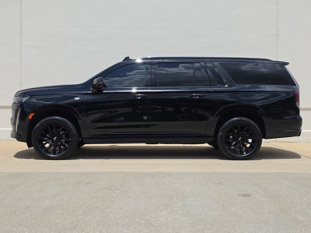 Used 2024 Cadillac Escalade ESV Premium Luxury w/ Performance Package AWD/4WD image 2
