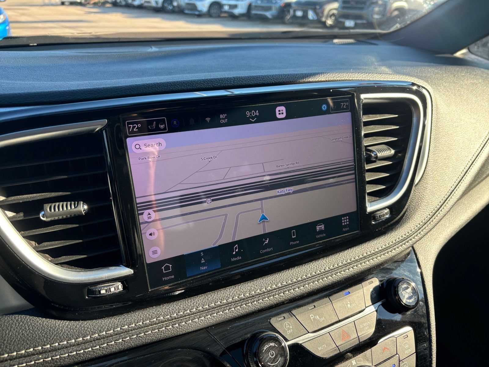Used 2025 Chrysler Pacifica Limited FWD image 19