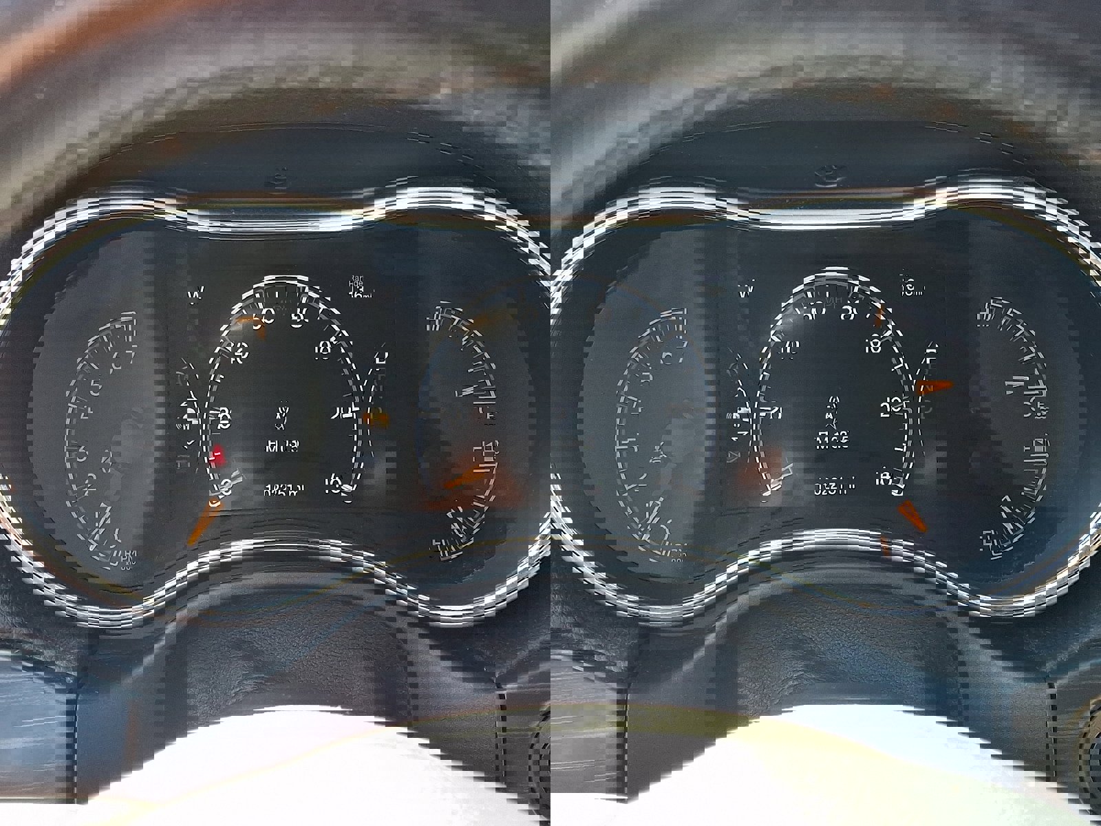 Used 2020 Jeep Grand Cherokee Limited w/ Luxury Group II image 22