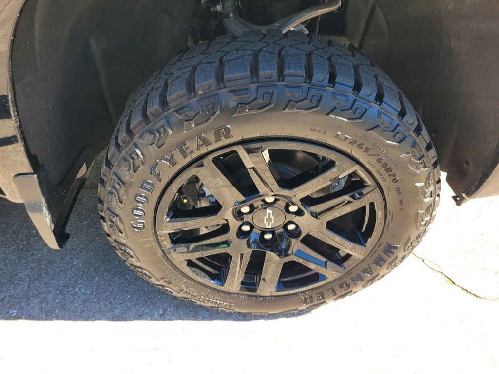 New 2026 Chevrolet Silverado 1500 Custom Trail Boss w/ Midnight Edition image 12